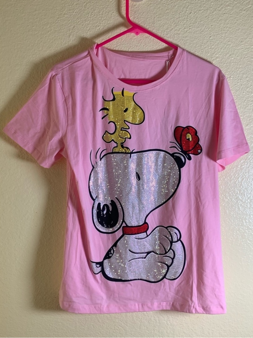 NWT Women’s Pink Snoopy & Woodstock Sequin Short Sleeve Tee, Size XL